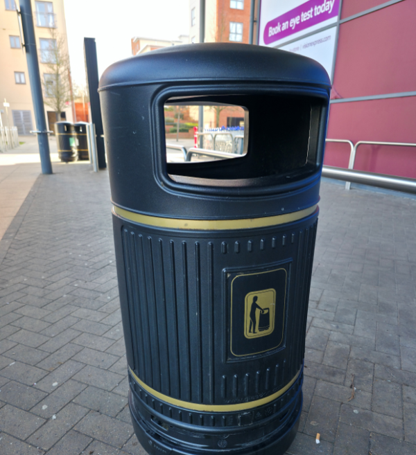 Public litter receptacle